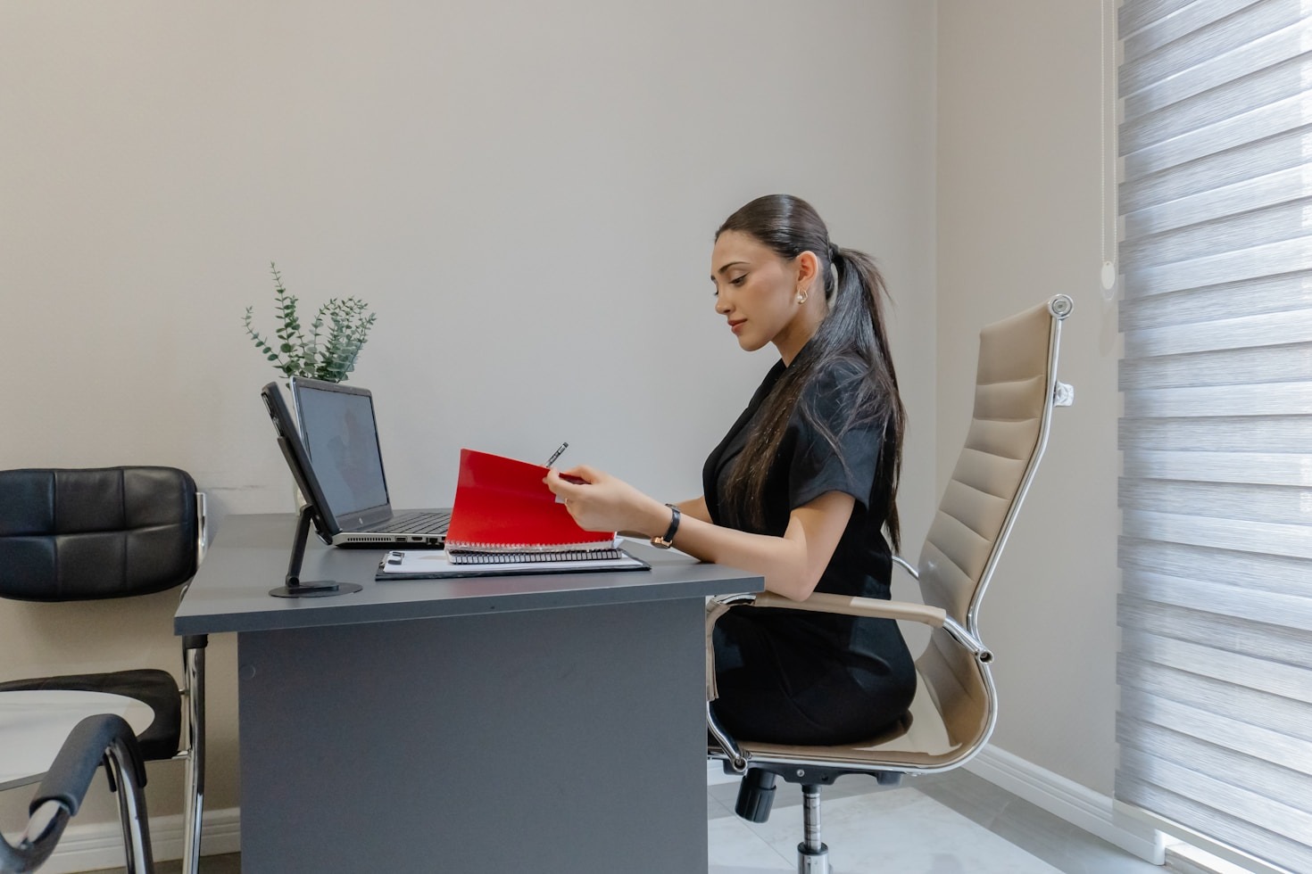 Top Tips for Choosing a Reliable Essay Service